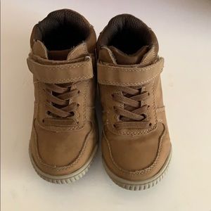 Boots size 8 Children’s Place